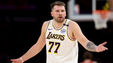 NBA史上最炸裂的截止日，30岁的他杀疯了.